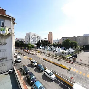 t2-refait-neuf-au-porte-du-vlodrome-parc-chanot.fr-provencehotel.com/