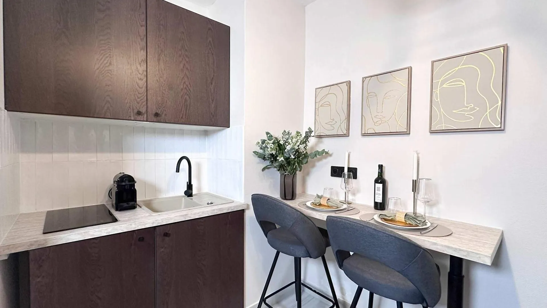 Peaceful Studio Near Porte De Versailles Paris Apartment