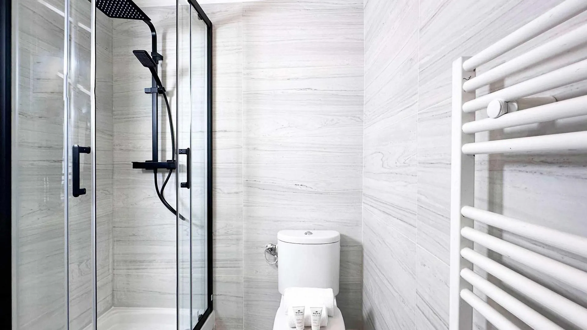 Peaceful Studio Near Porte De Versailles Paris Apartment